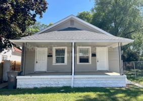 featured image of 403 S Randolph St