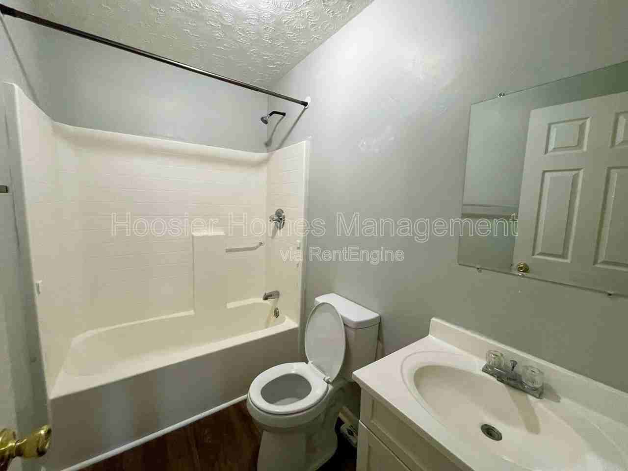 403 S Randolph St - Photo 7 of 10