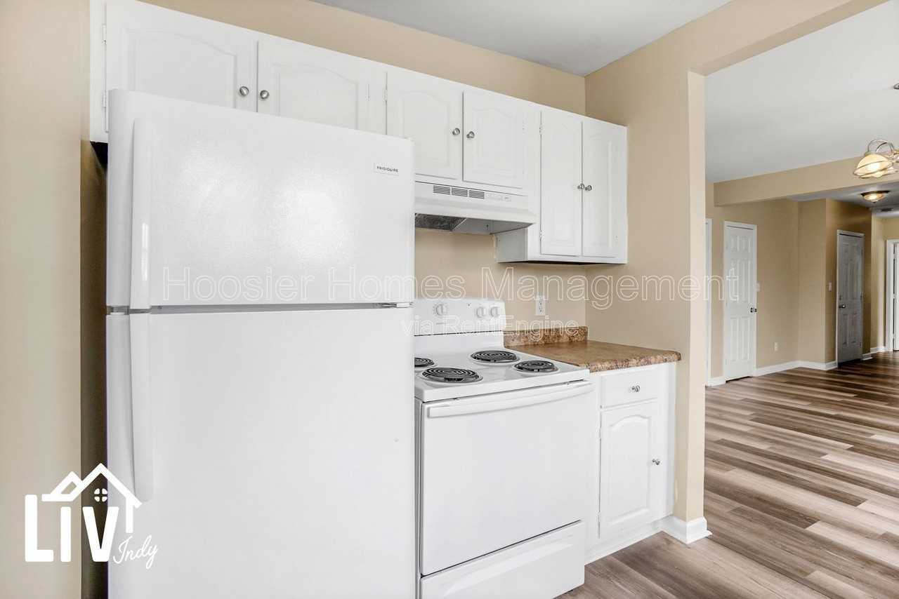 1317 Main St - Photo 3 of 21