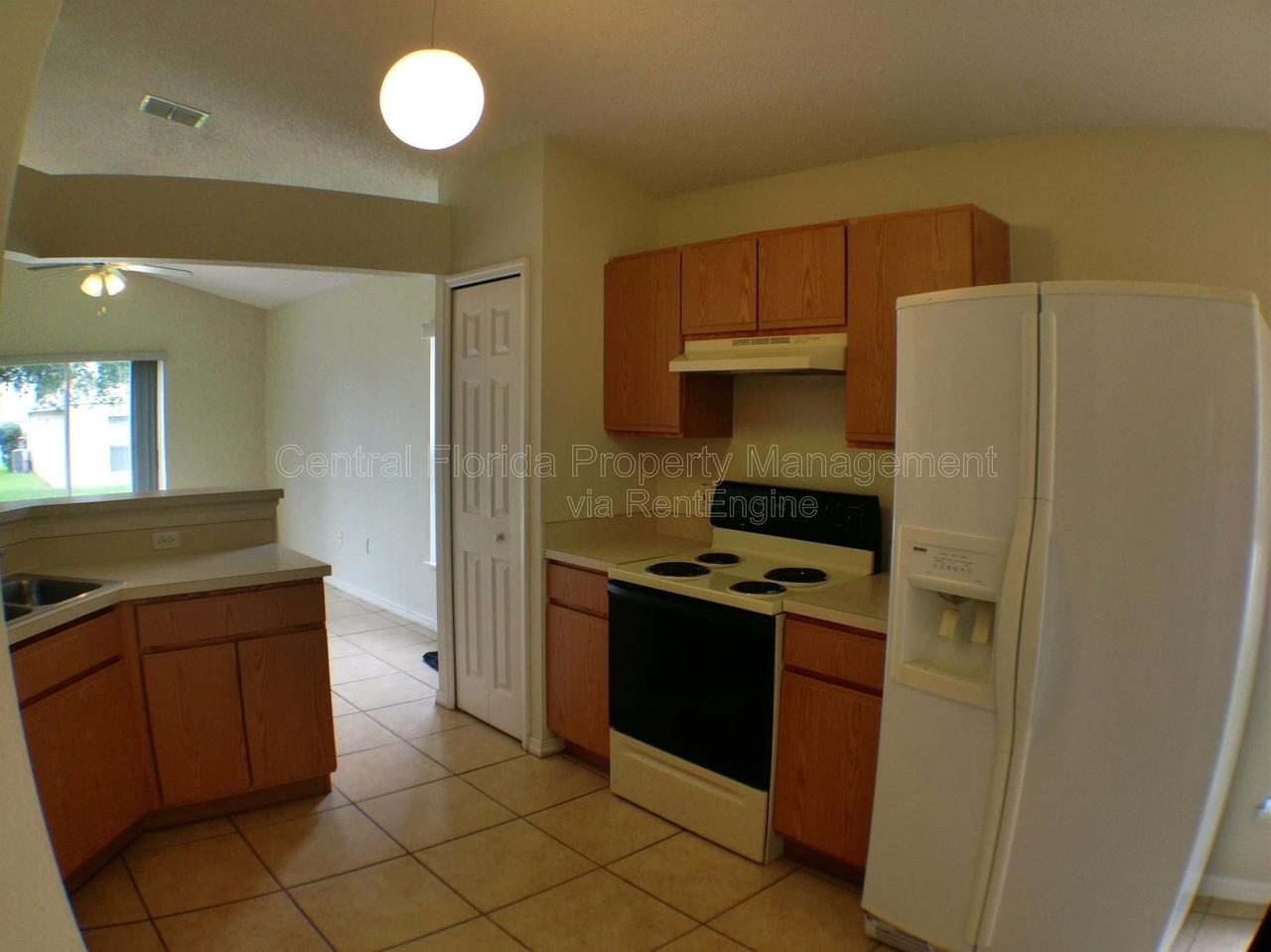 3842 Stonefield Dr - Photo 3 of 12