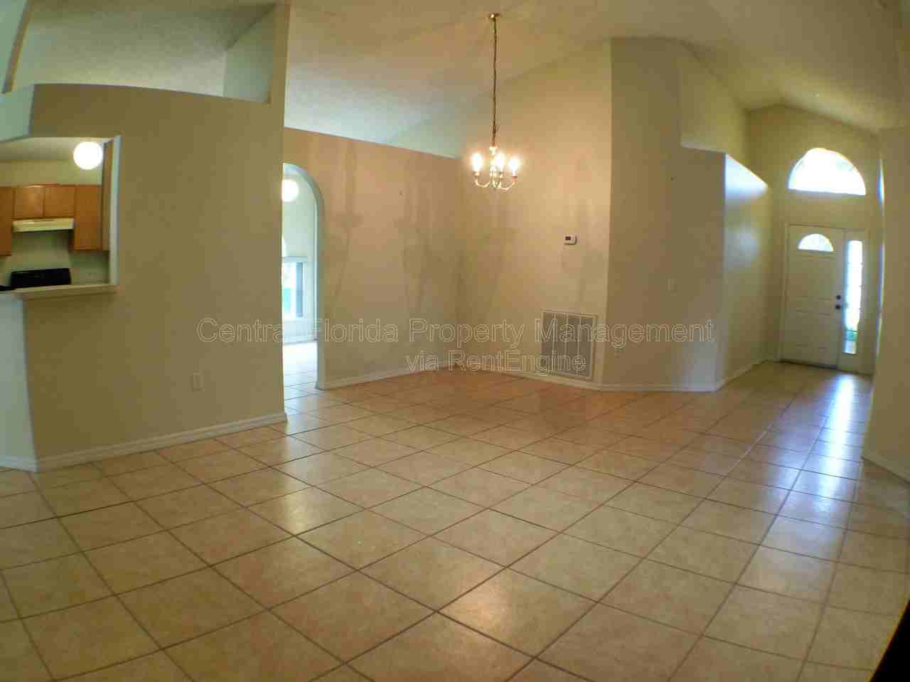 3842 Stonefield Dr - Photo 4 of 12