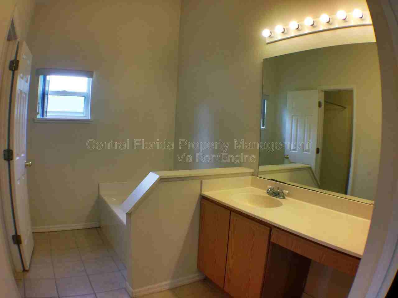 3842 Stonefield Dr - Photo 7 of 12