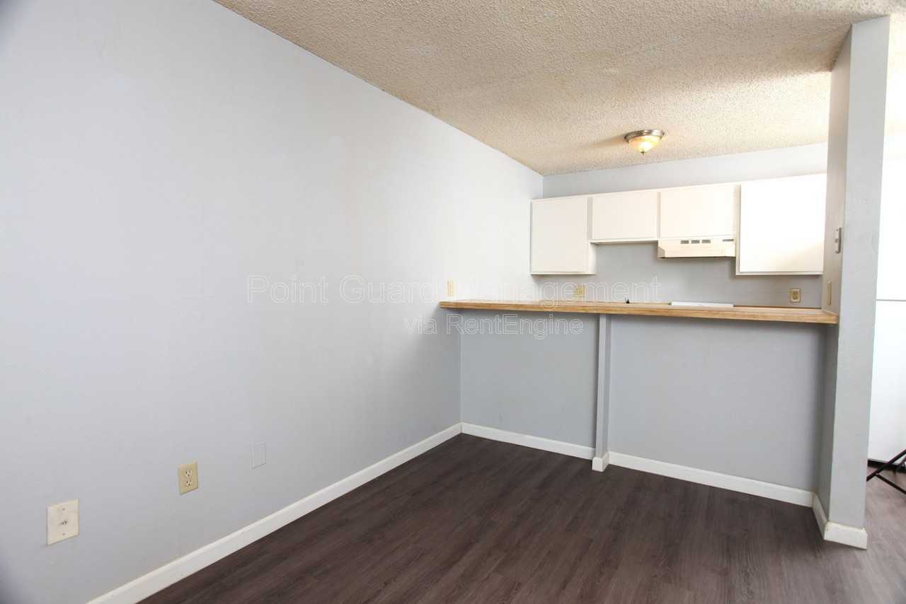 1212 S Longfellow St #201 - Photo 3 of 9