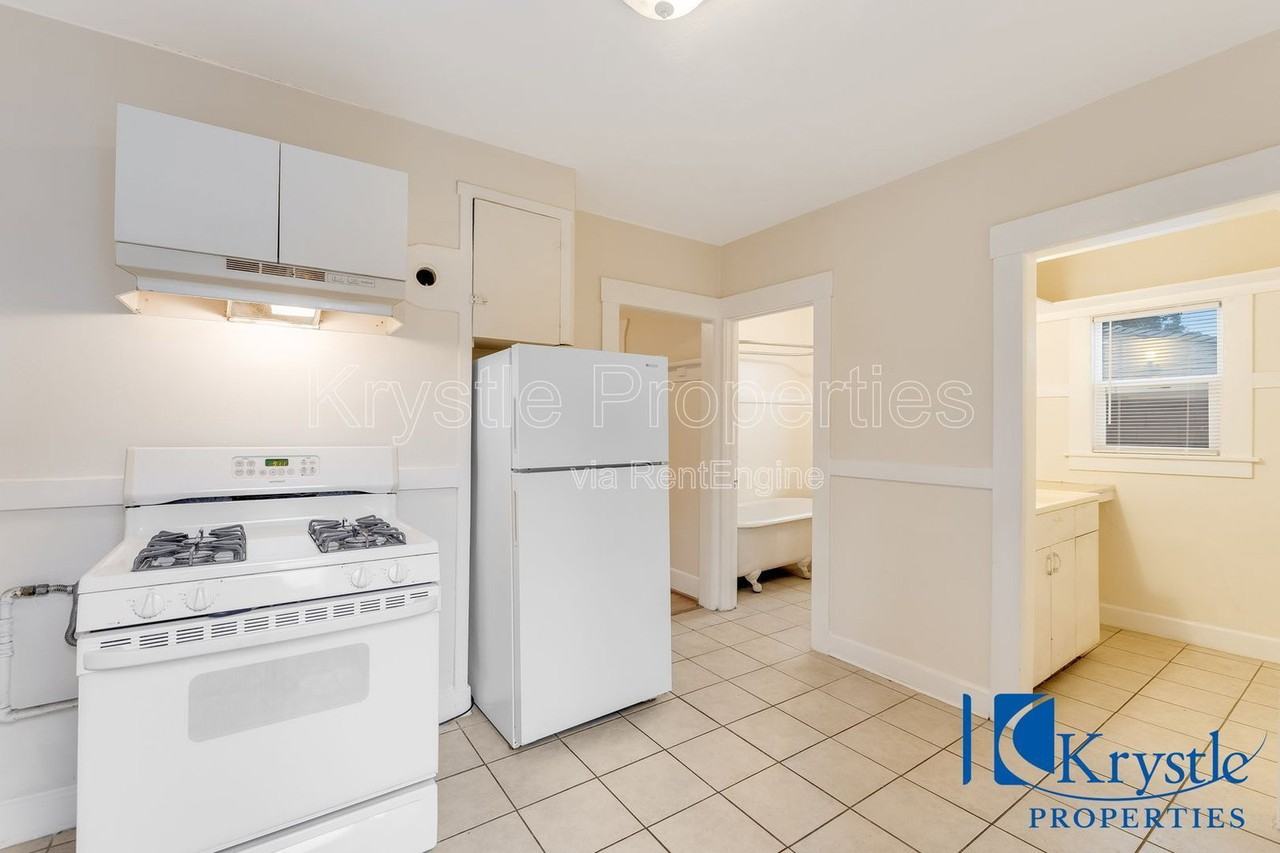 1117 Sutter St - Photo 4 of 16