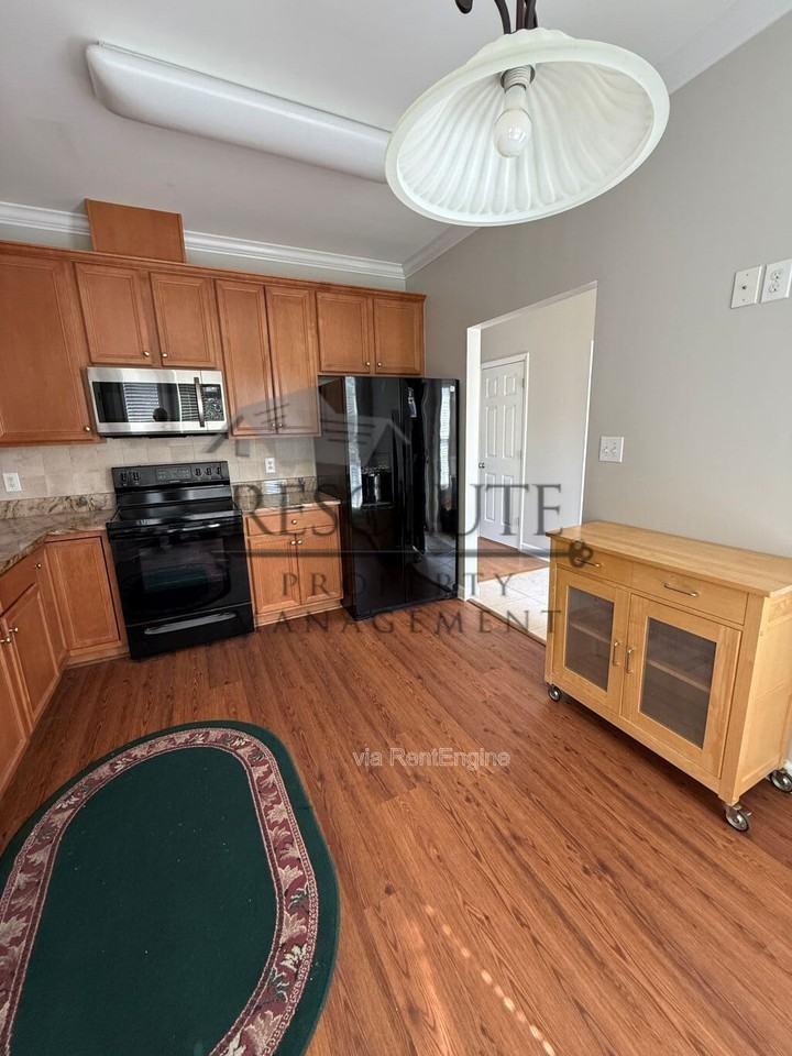 303 Sugar Maple Ave - Photo 3 of 35