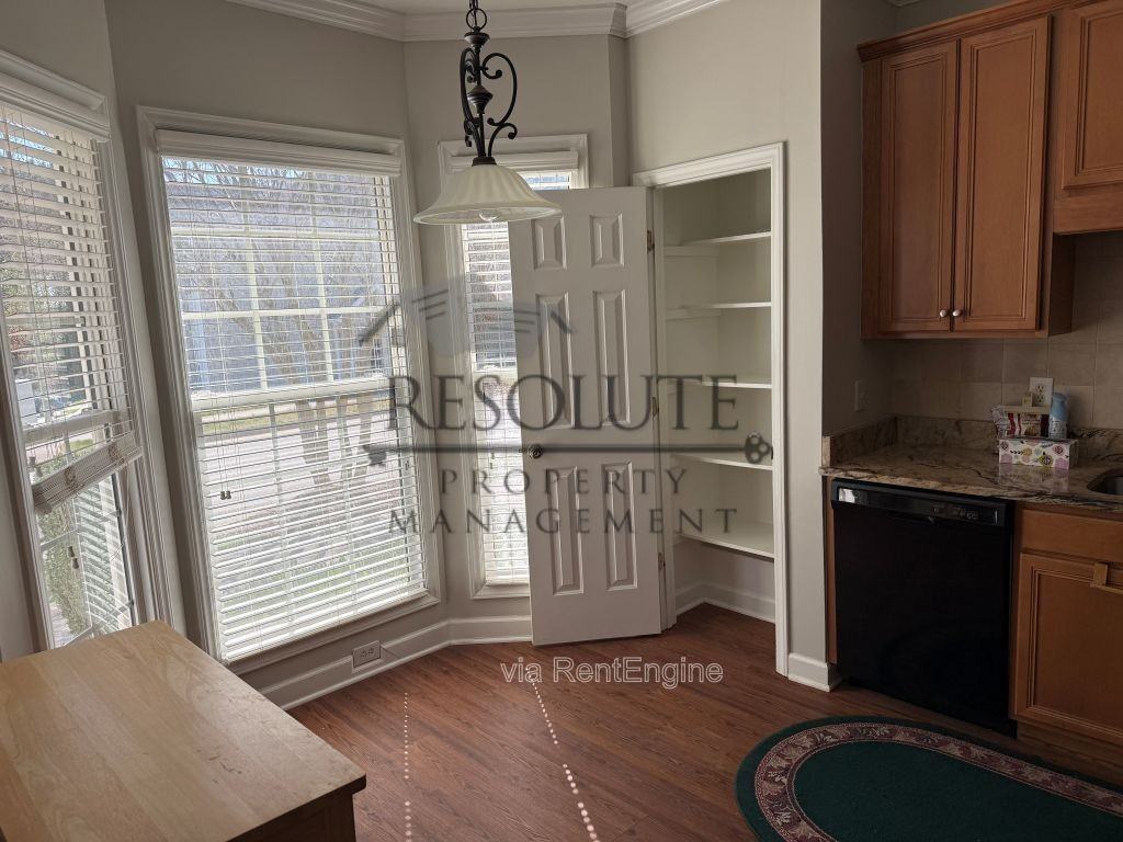 303 Sugar Maple Ave - Photo 4 of 35