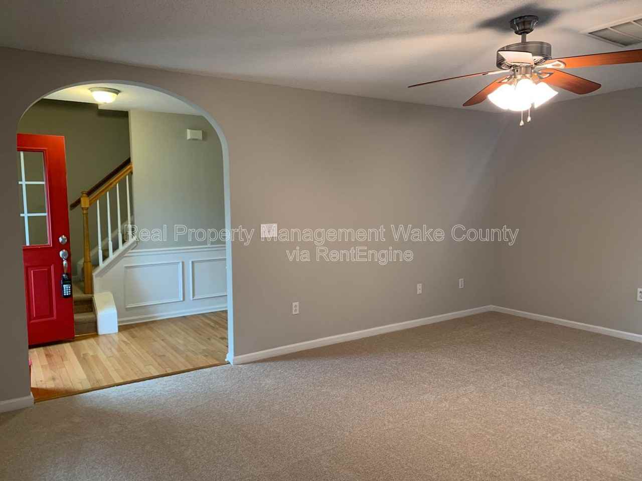 400 Brierridge Dr - Photo 2 of 35