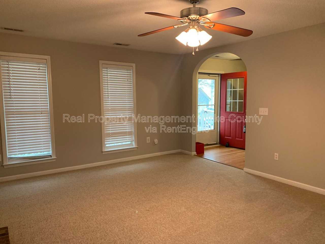 400 Brierridge Dr - Photo 3 of 35