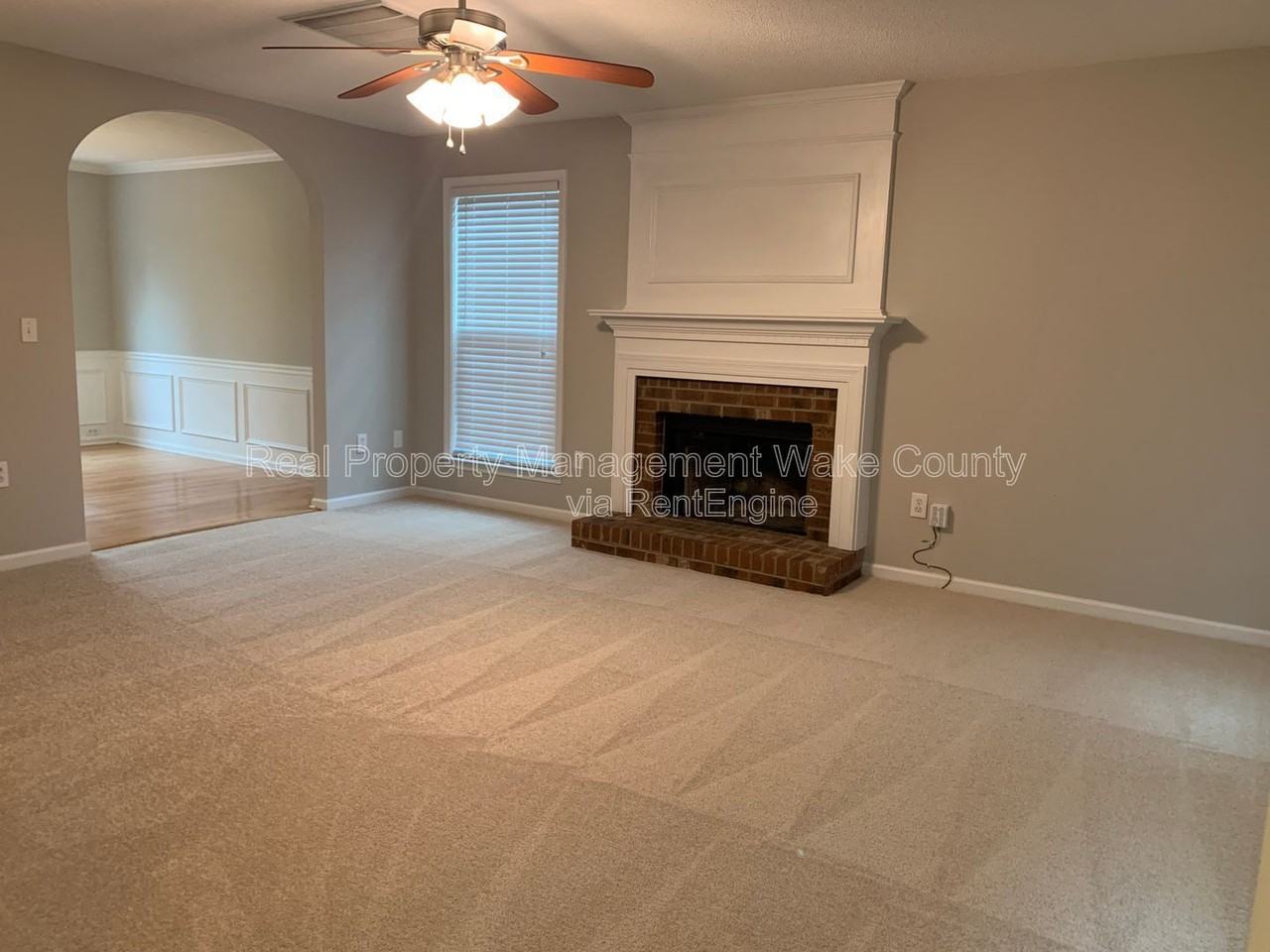 400 Brierridge Dr - Photo 4 of 35