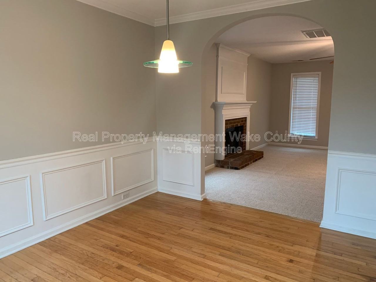 400 Brierridge Dr - Photo 5 of 35