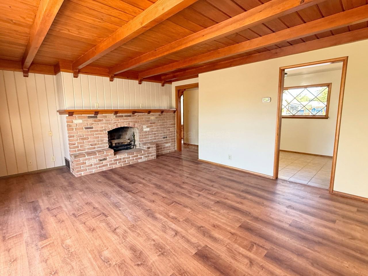 1049 E 2nd Ave - Photo 5 of 24