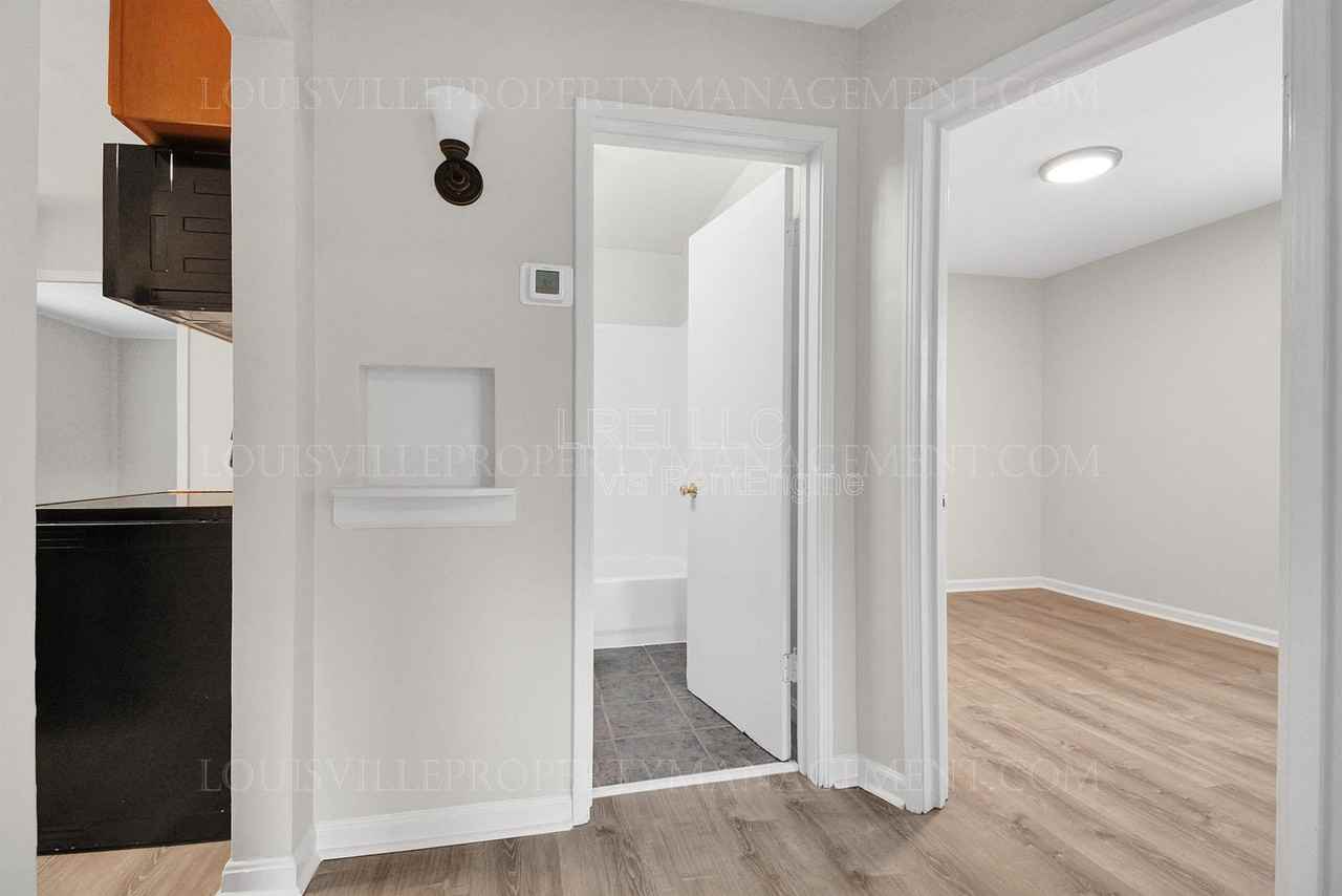 3605 Parthenia Ave - Photo 4 of 18