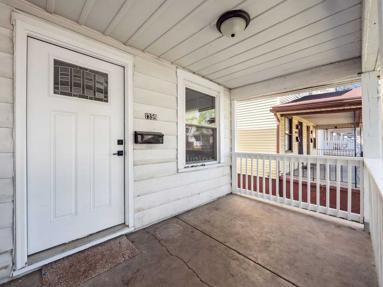 1359 N 6th St - Photo 6 of 35