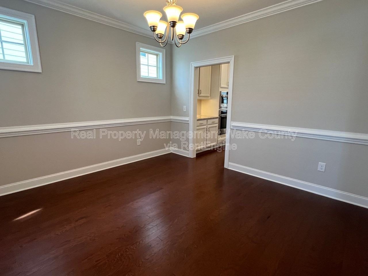 1351 Gilwood Dr - Photo 4 of 45