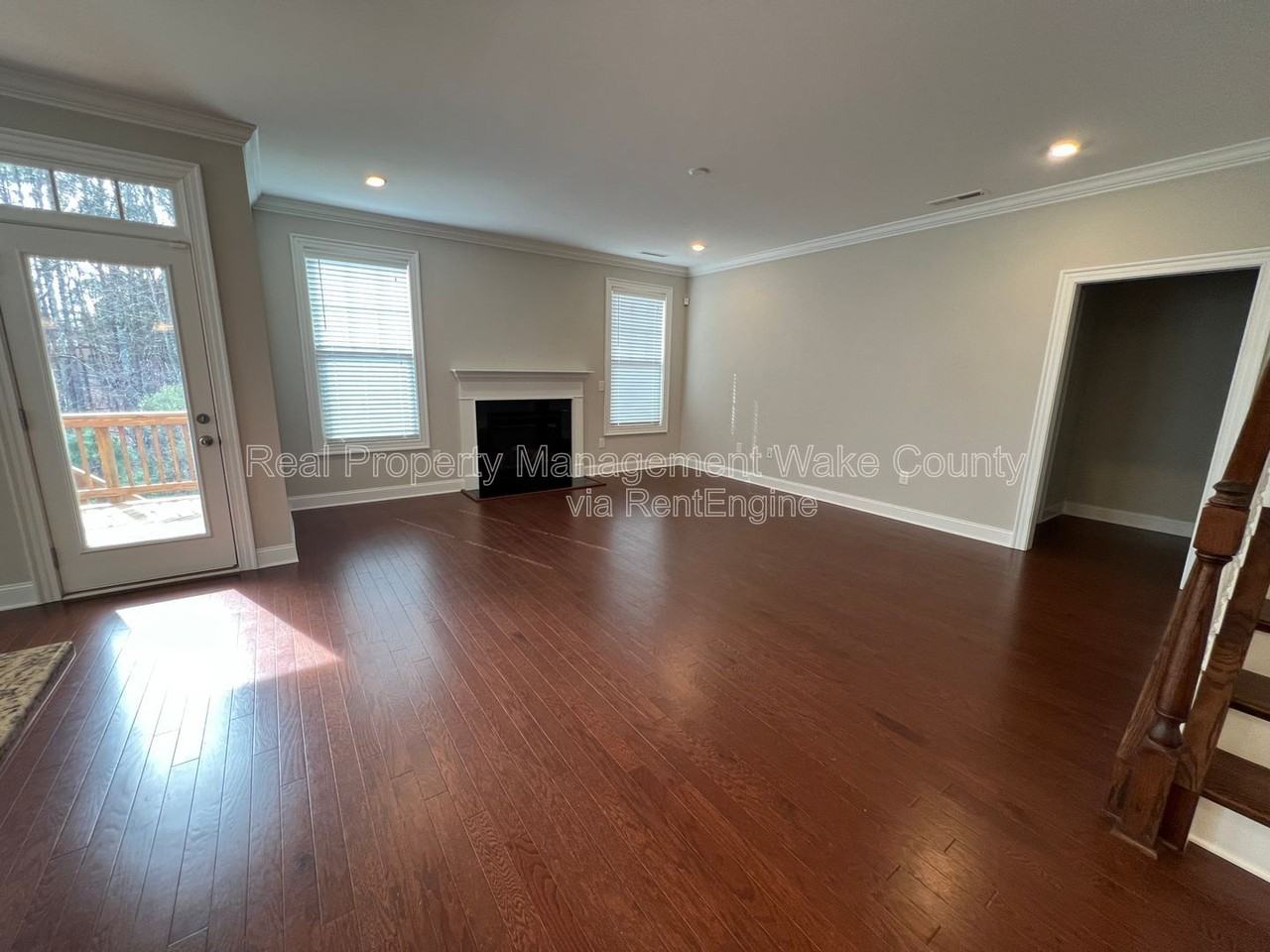 1351 Gilwood Dr - Photo 6 of 45