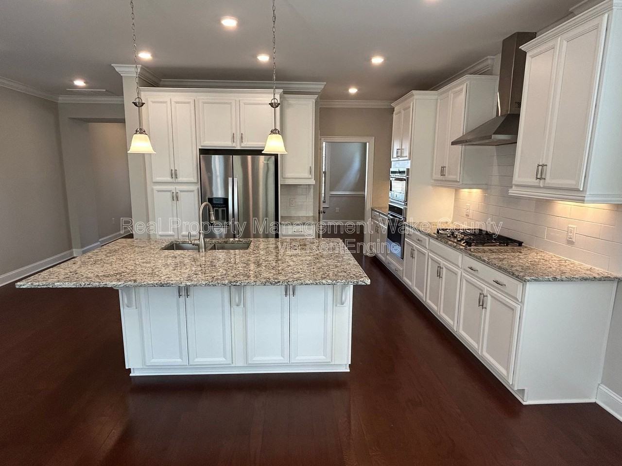 1351 Gilwood Dr - Photo 7 of 45