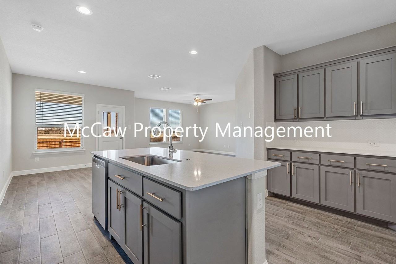 1829 Ruffian Rd - Photo 7 of 19