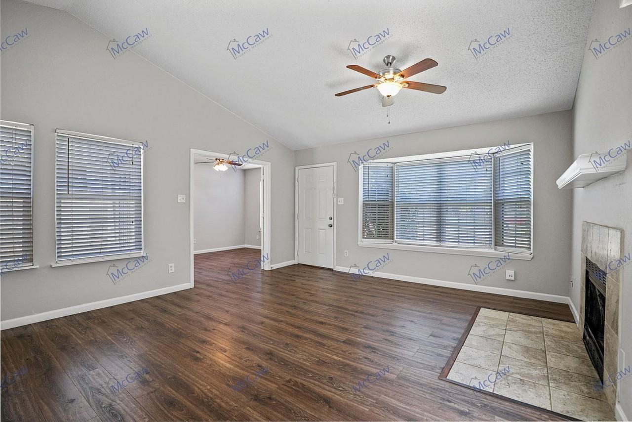 2255 Nantucket Village Dr - Photo 3 of 15