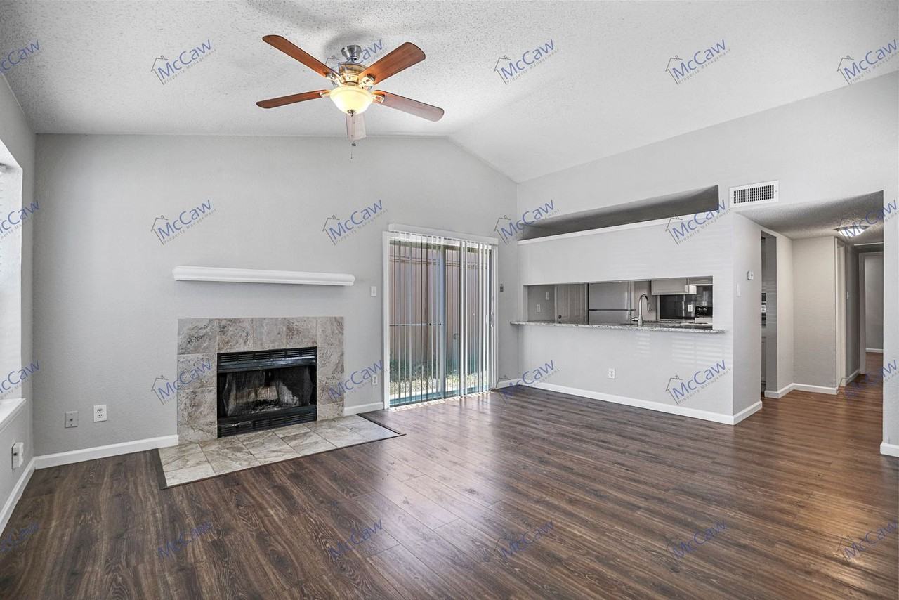 2255 Nantucket Village Dr - Photo 4 of 15