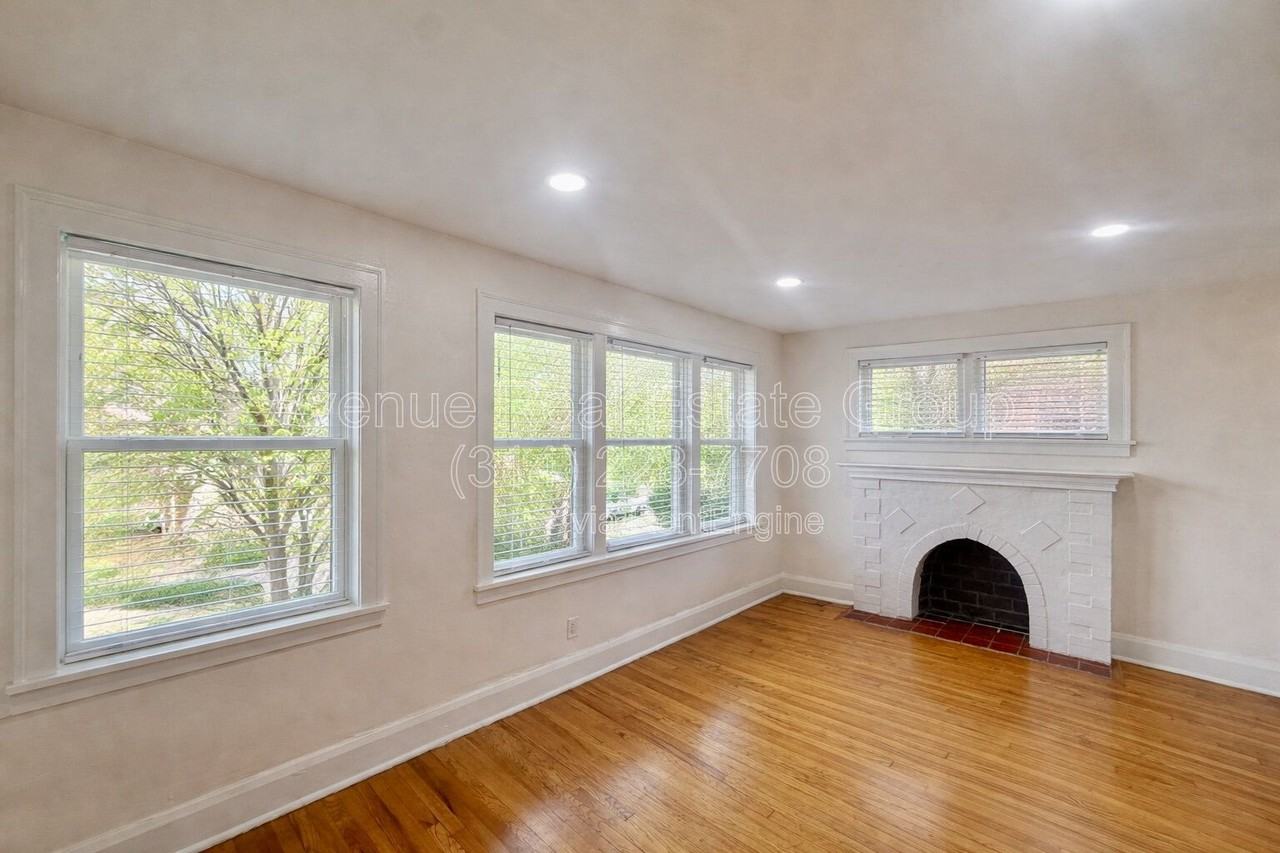 1020 Claytonia Ter #A - Photo 2 of 12