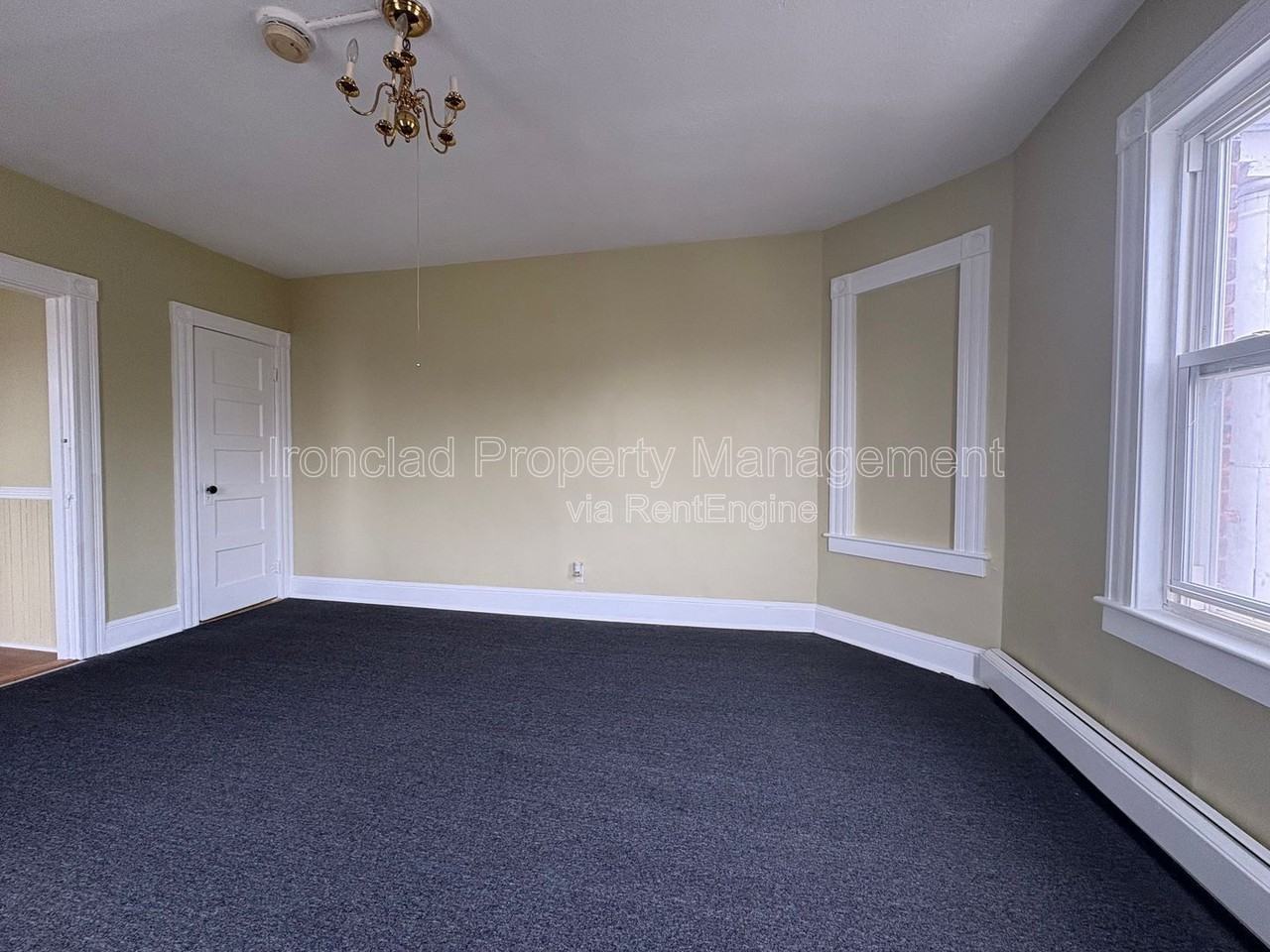 242 Washington St #242-3S - Photo 3 of 10