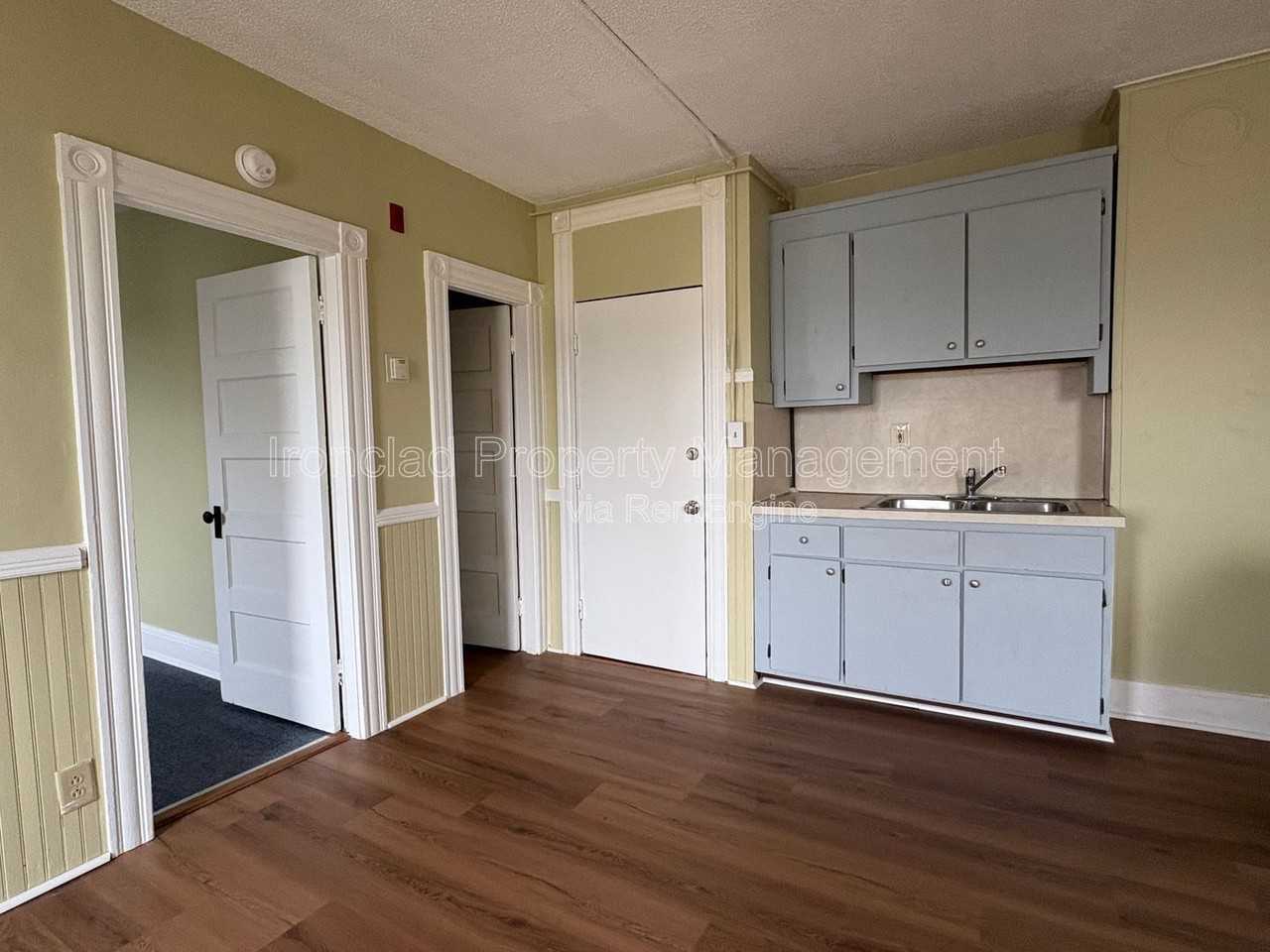 242 Washington St #242-3S - Photo 6 of 10