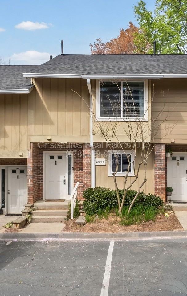 2220 Haverhill Ct Se #1 - Photo 5 of 34