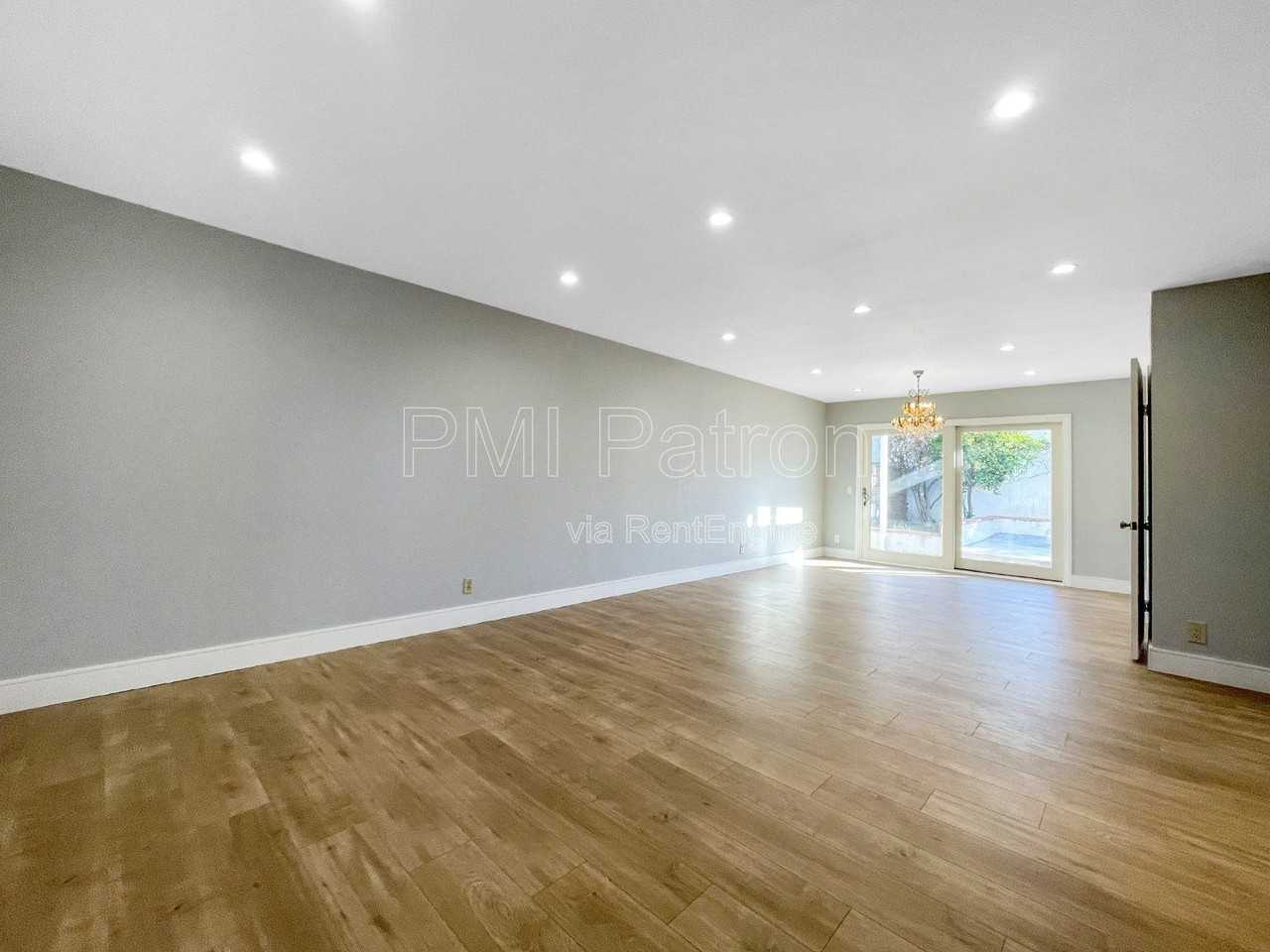 9564 Peartree Ln - Photo 4 of 30