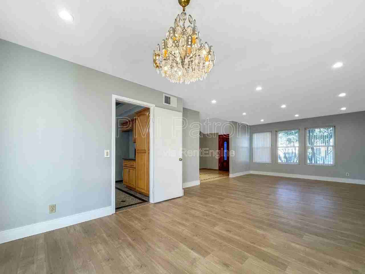 9564 Peartree Ln - Photo 5 of 30