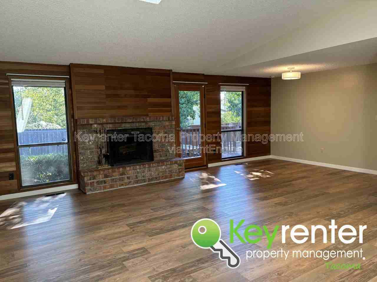 2722 Cambridge Dr - Photo 3 of 25