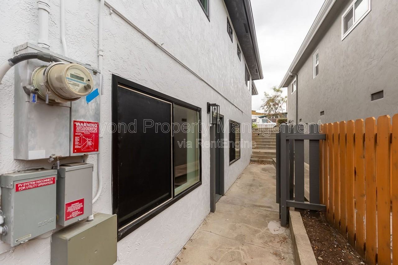 5464 Gilbert Dr - Photo 3 of 13