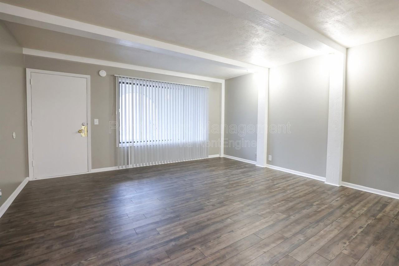 2706 N 75th St #2708-14 - Photo 3 of 11