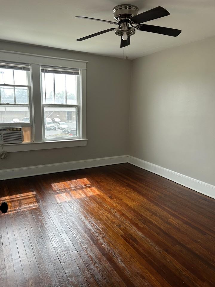652 Virginia Ave #652 - Photo 2 of 15