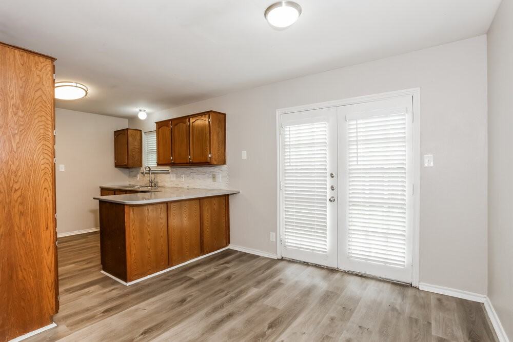 3355 Brooke St - Photo 7 of 17