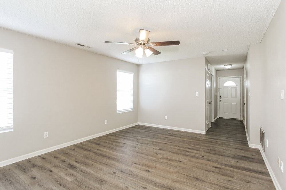 5558 Wild Horse Dr - Photo 4 of 16