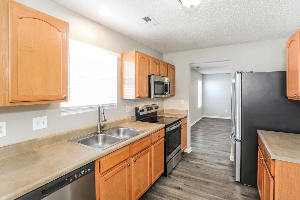 5558 Wild Horse Dr - Photo 7 of 16