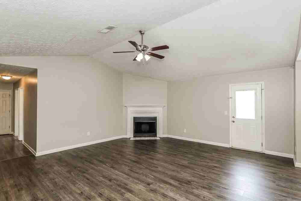 39 Fairview Dr - Photo 3 of 16