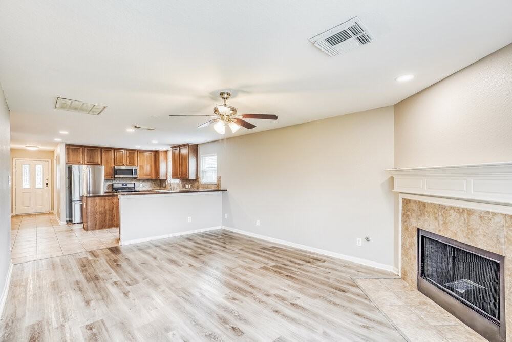 4703 Montclair Hill Ln - Photo 5 of 17