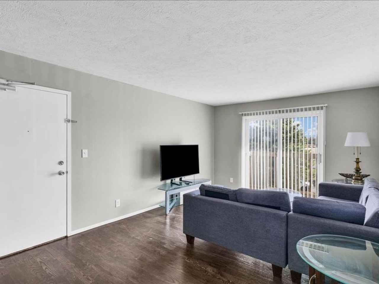 8 Ross Drive - Photo 6 of 50