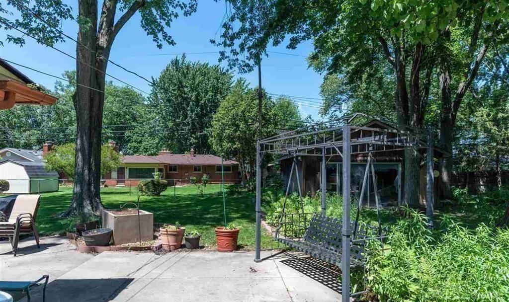 23307 Urban St - Photo 6 of 18