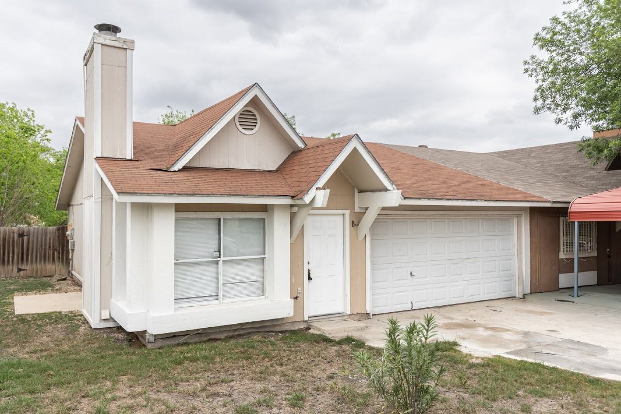 9643 Bratton Dr - Photo 2 of 32