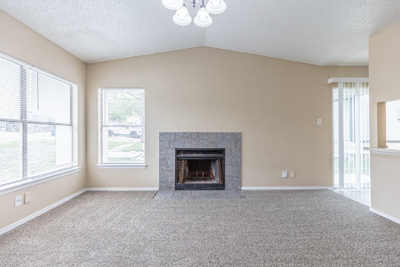 9643 Bratton Dr - Photo 7 of 32