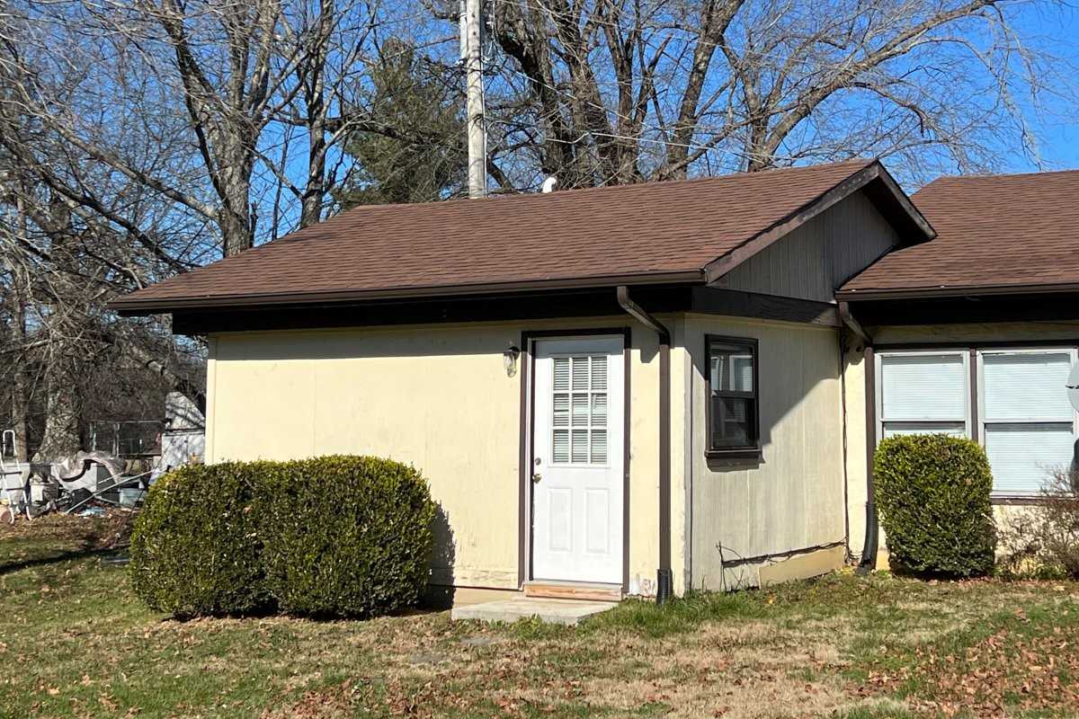 4207 Highway 31 W #E - Photo 3 of 4