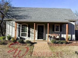 featured image of 766 N Belknap St