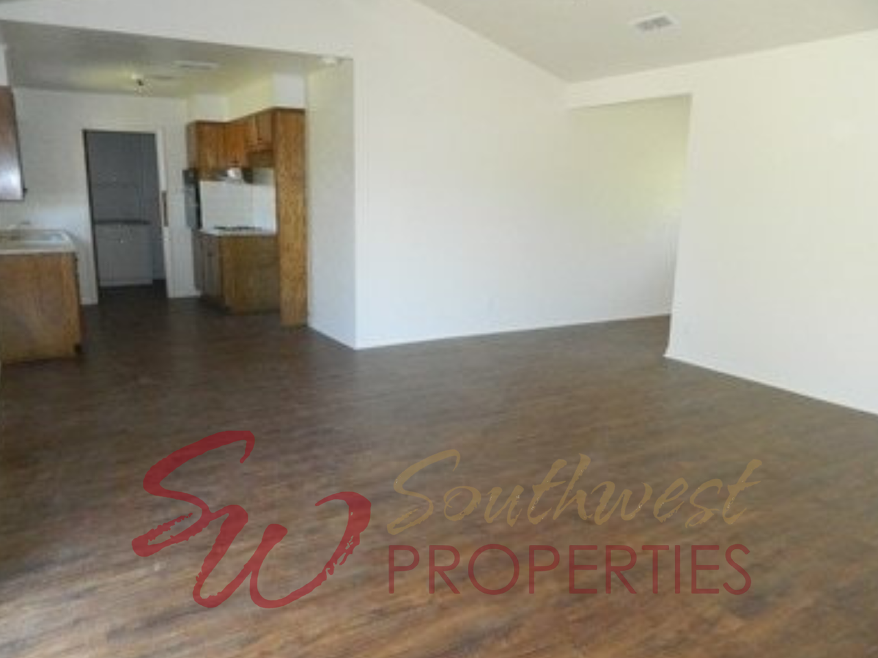 956 Mockingbird St - Photo 2 of 7
