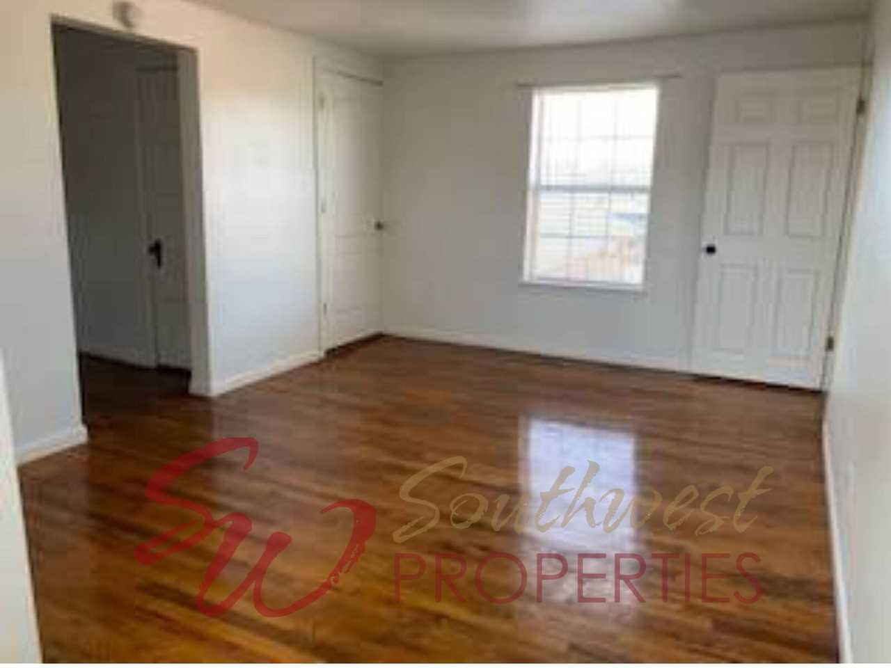 161 S Floral St - Photo 3 of 15