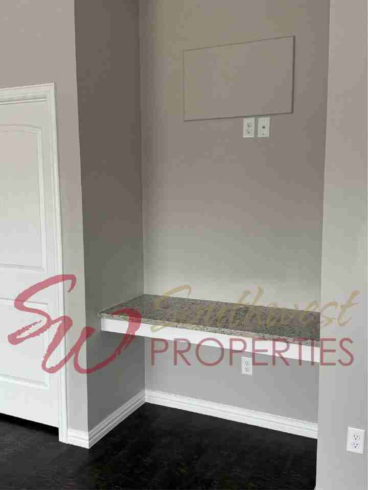 485 S First Ave #101 - Photo 6 of 32