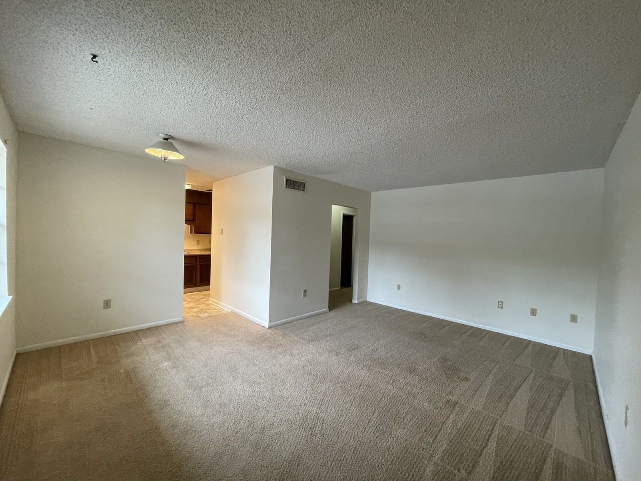 215 Darsey Rd - Photo 2 of 8