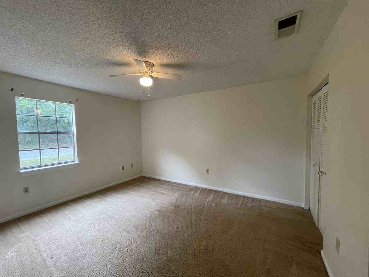 215 Darsey Rd - Photo 7 of 8