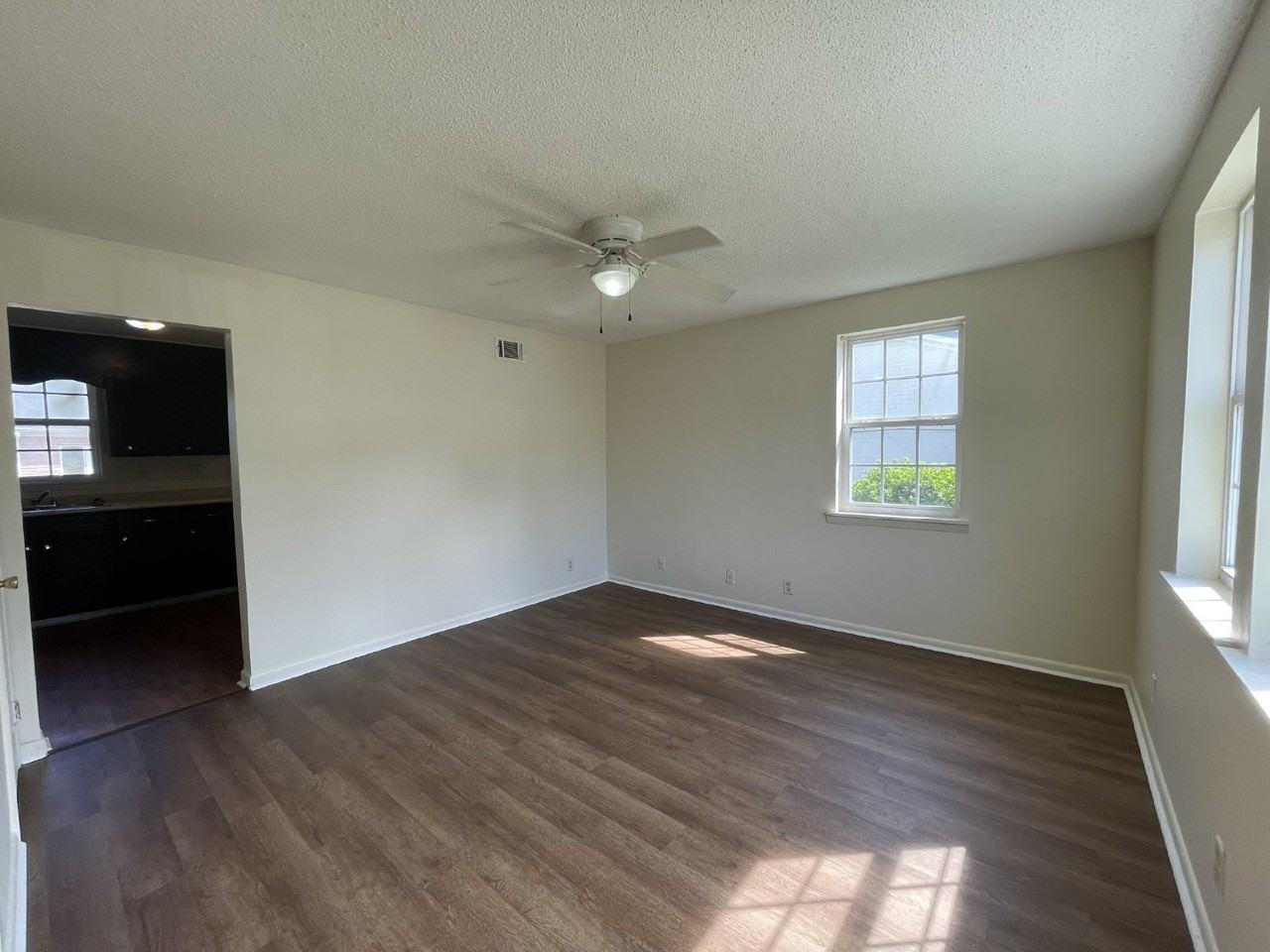 303A Pleasant St - Photo 2 of 7